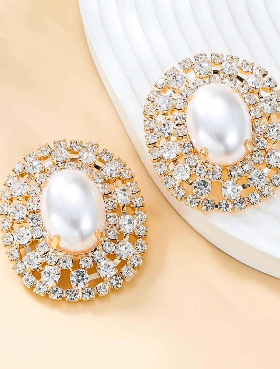 AerbaDress Women's Clear White Jewelry Classic Precious Stylish Trendy Earrings Jewelry Silver / Gold For Party Gift 1 Pair