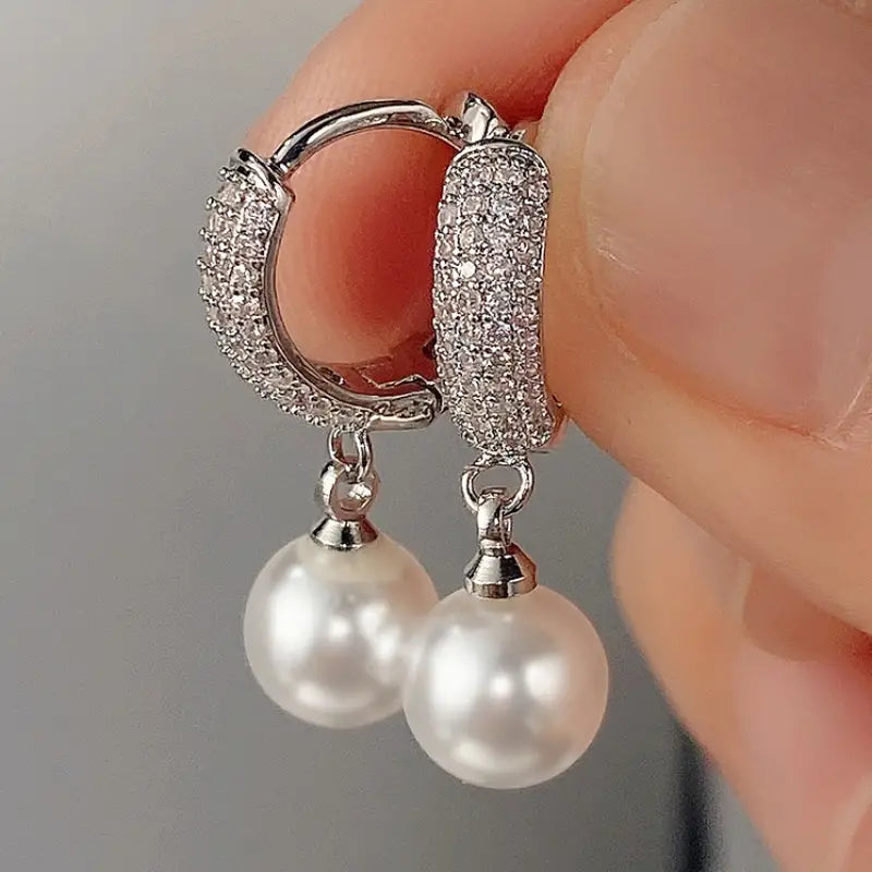 Aerba 1 Pair Vintage Elegance Freshwater Pearl Drop Earrings, 925 Silver Plated Zirconia Ear Jewelry, Unisex Romantic Wedding Bridal Accessory, Party Style, 0.47in Pearls with 0.51in Hoop