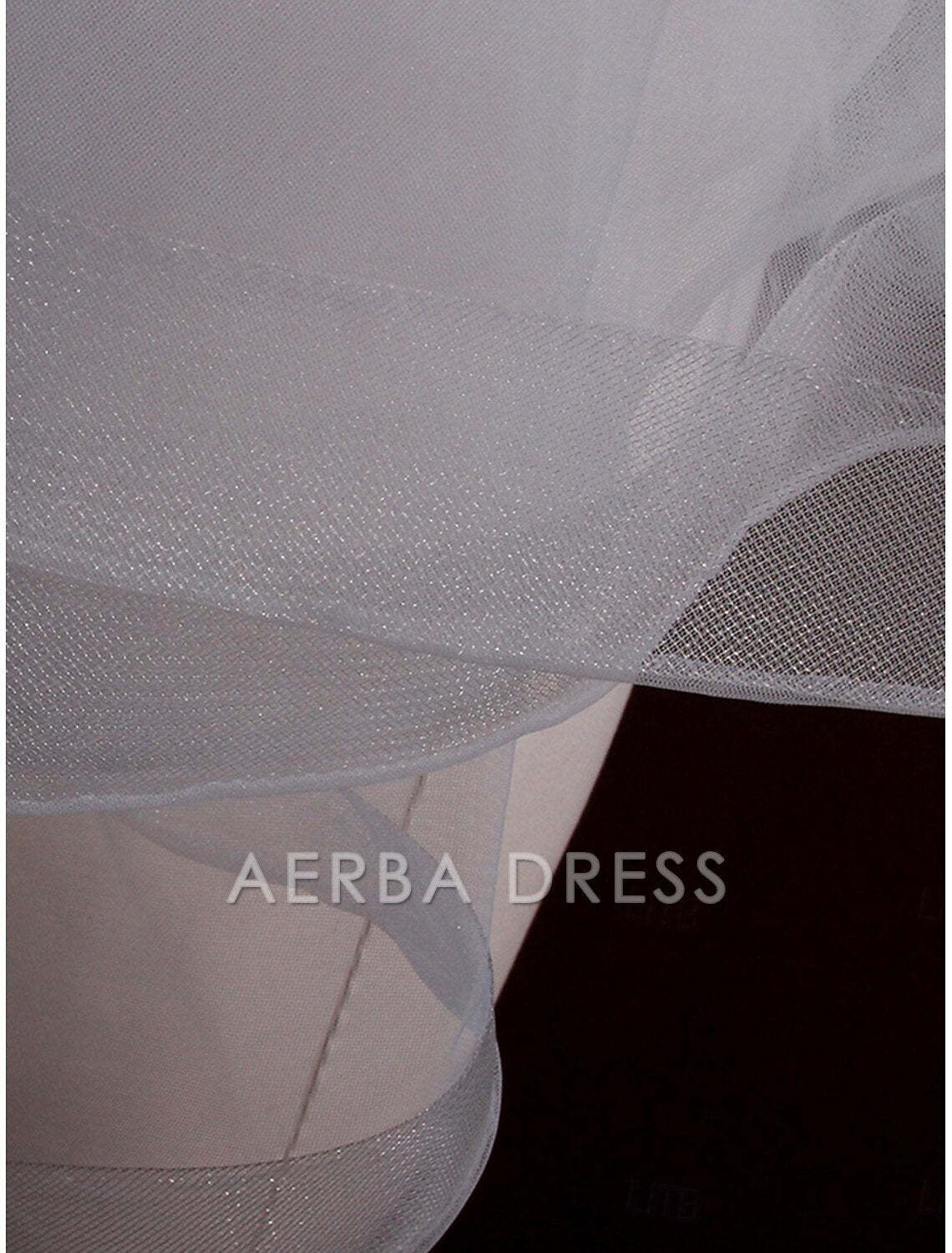 Aerba Dress High Quality One-tier Comtemporary Stylish Wedding Veil Cathedral Veils Fringe Tulle Luxurious Veil