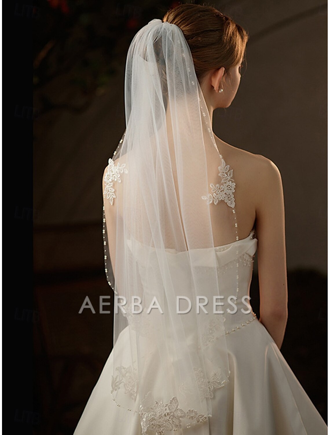 Aerba Dress High Quality One-tier Comtemporary / Stylish Wedding Veil Elbow Veils Satin Romantic Flower Tulle