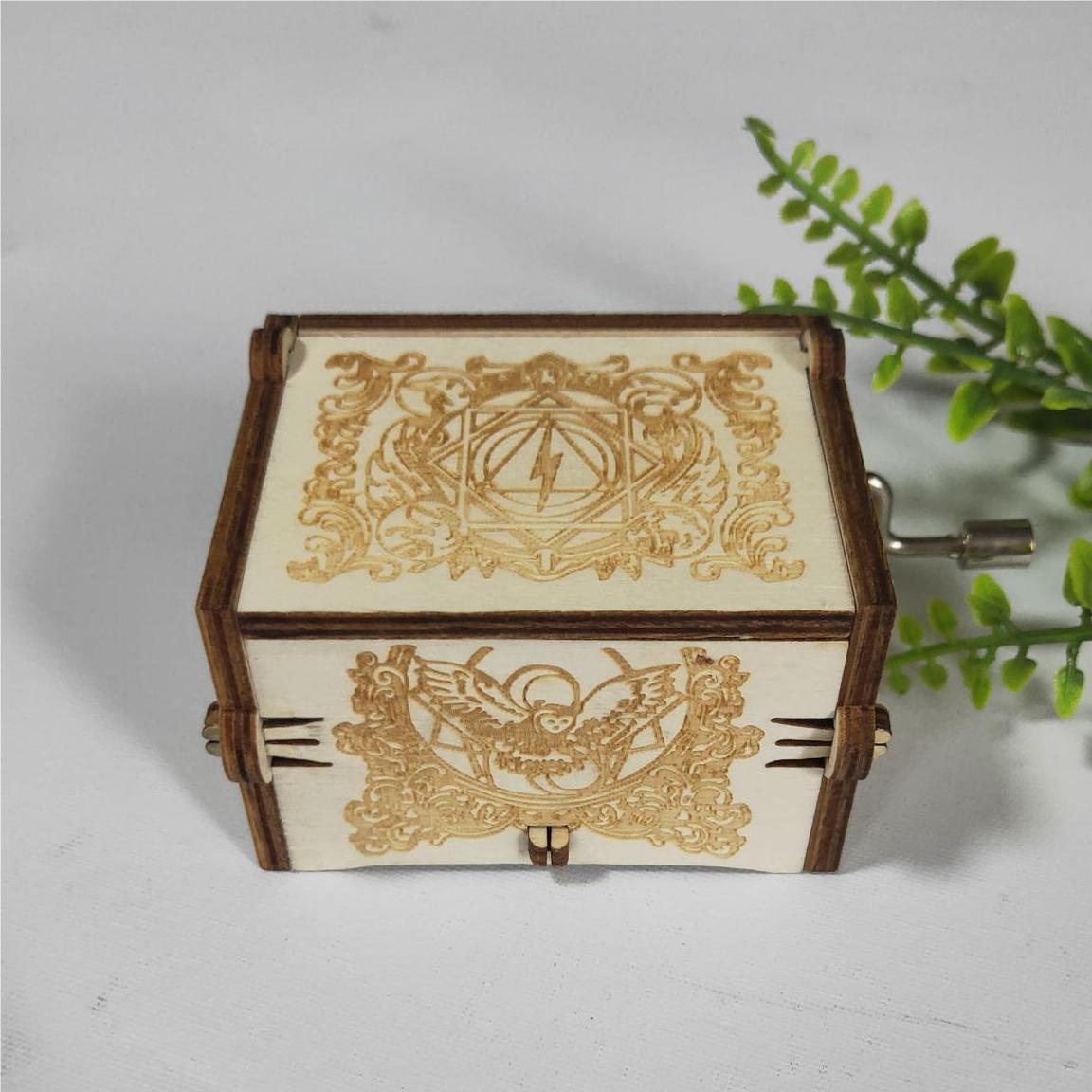 Harry Potter Hand cranked Music Box Crafts Ornament Gift Wooden Carving Colorful Eight tone Box
