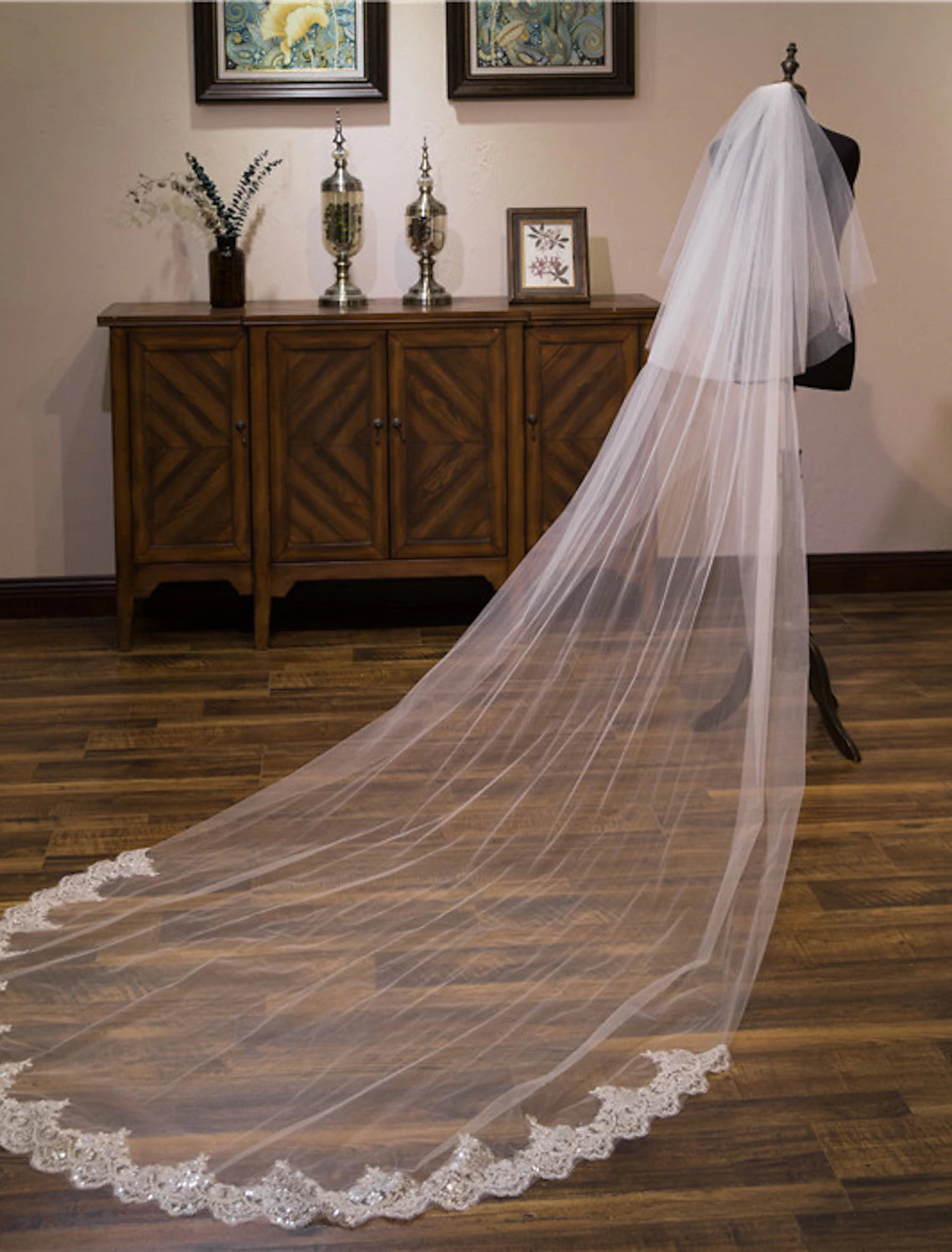 AerbaDress Two-tier Lace Wedding Cathedral Veils with Sequin / Embroidery Tulle