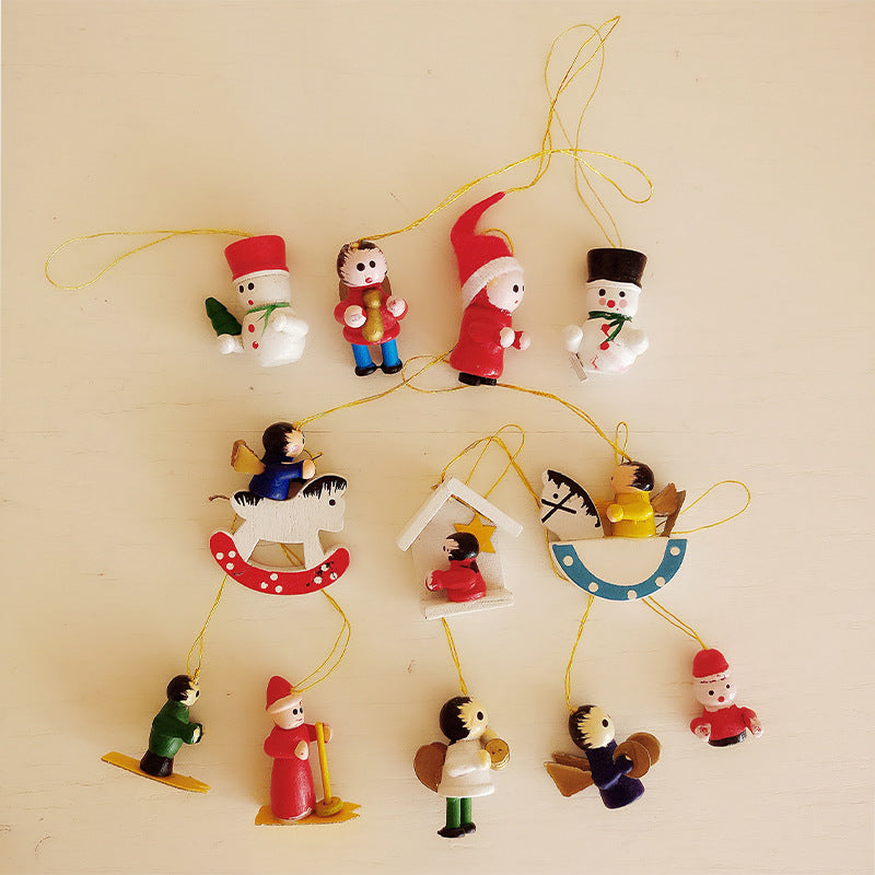 Handicrafts creative Christmas gift set 12 wooden small pendants Santa Claus pendant