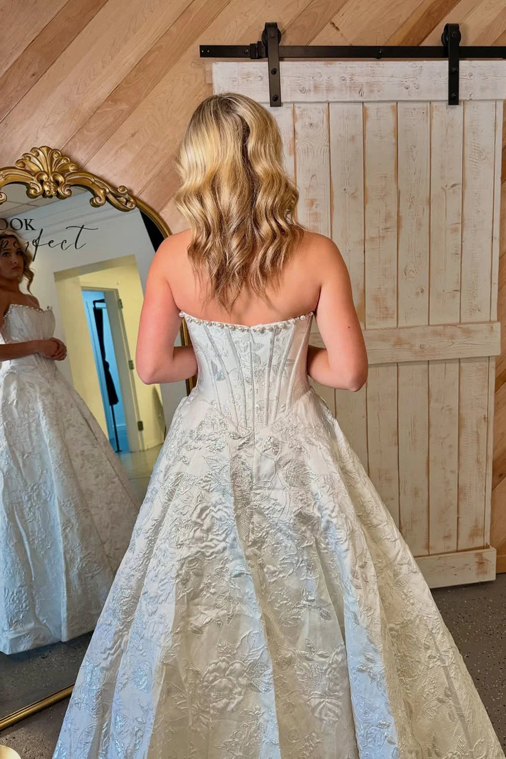 Elegant Strapless Embroidery White Floor-Length Prom Dress