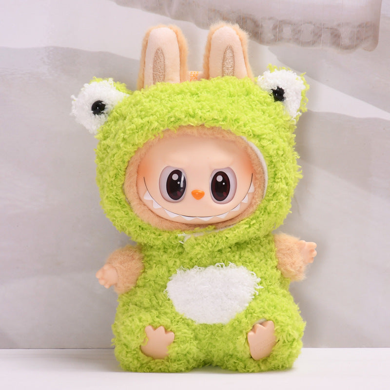 Handmade Labubu set can be paired with the Labubu V1 Macaron and V2 seats and the green frog two-piece set can be used as a Labubu doll dressing replacement (excluding dolls)