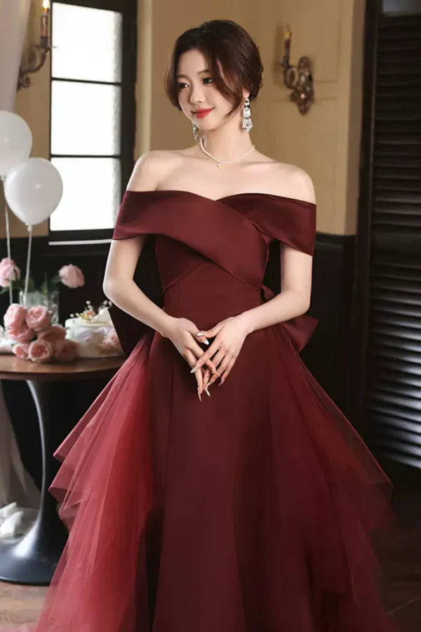Romantic Mermaid Bow-embellished Burgundy Train-length Prom Dress