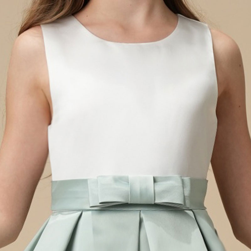 Girls' Formal Dress Elegant A Line Round Neck Sleeveless Bow Pleated Charming Hot Sale Junior Bridesmaid Dress