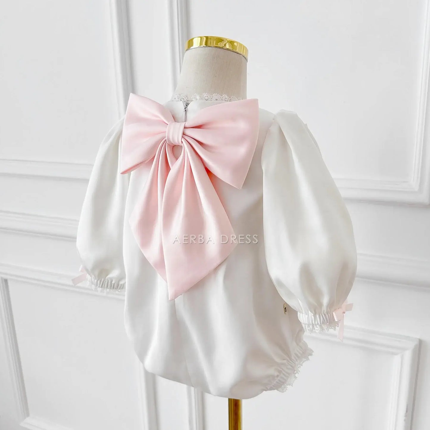 Wedding Flower Girl Dress Baby Wrap Buttocks Round Neck Long Sleeves Lace Decoration Bow Girl One-Year-Old Birthday Party Dress Cute Princess Dress