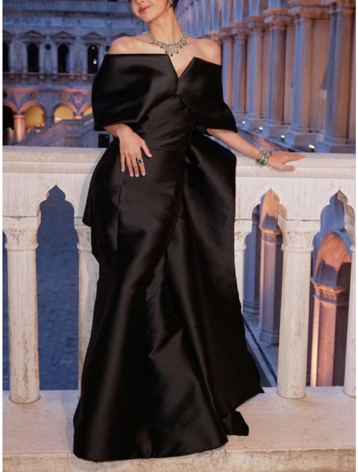 A-Line Evening Gown Elegant Dress Formal Sweep / Brush Train Black Dress Half Sleeve Off Shoulder Satin with Pleats Ruched