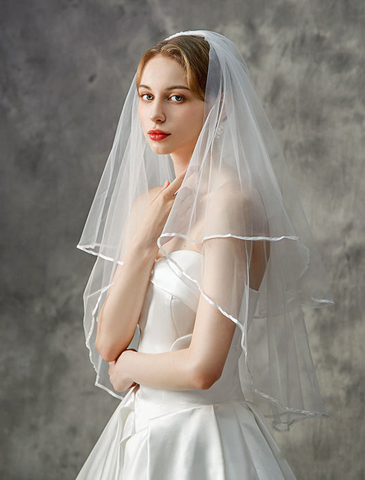 AerbaDress Two-tier Stylish / European Style Wedding Veil with Tier / Pure Color Tulle