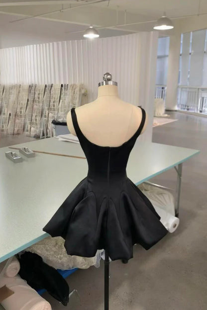 Black Satin A-Line Sweetheart Neckline with Rhinestones Ruched Hem Cute Short Prom Dresses Formal Graduation Dress Homecoming Dresses