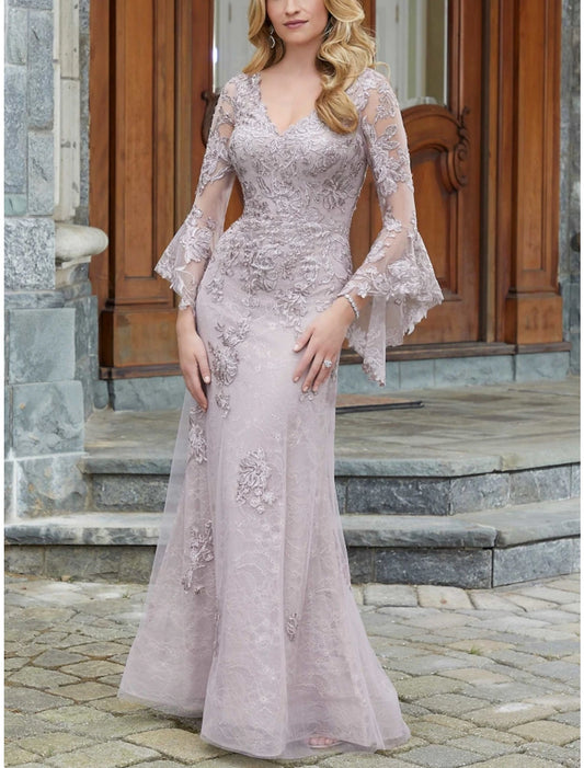 A-Line Mother of the Bride Dress Wedding Guest Elegant V Neck Floor Length Lace Long Sleeve with Ruching