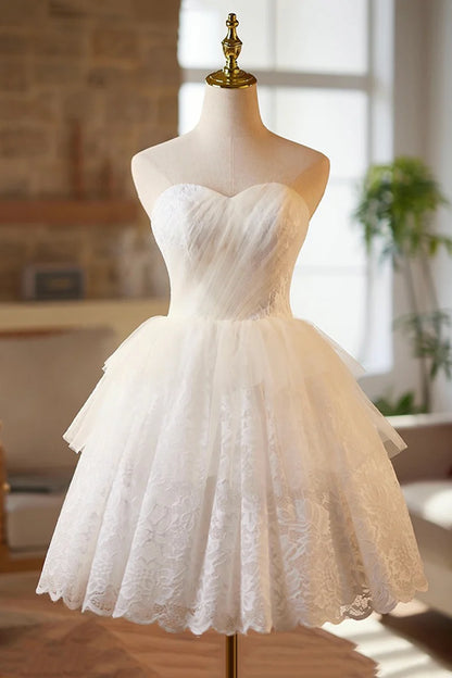 White Lace Exquisite A-Line Strapless Sweetheart Neckline Tulle Tiers Ruched Lovely Short Prom Dresses Formal Graduation Dress Homecoming Dresses