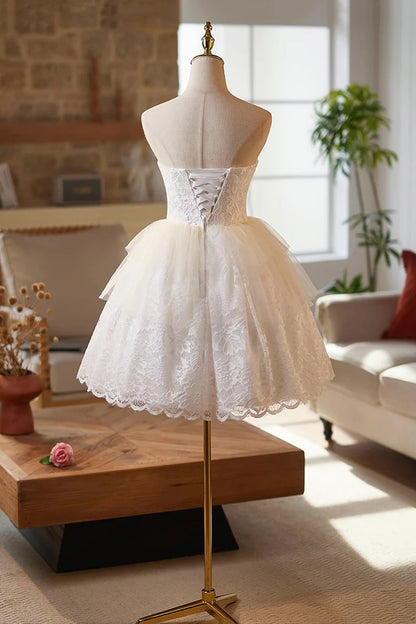White Lace Exquisite A-Line Strapless Sweetheart Neckline Tulle Tiers Ruched Lovely Short Prom Dresses Formal Graduation Dress Homecoming Dresses