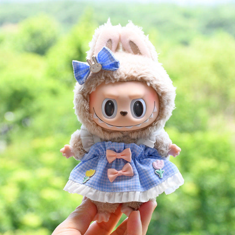 Handmade Labubu Outfit is a set of spring and summer dresses with blue plaid camisole and hair accessories (not including dolls)