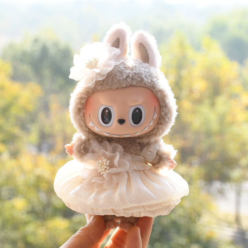 Handmade Labubu Outfit is a set of spring and summer dresses with floral buds and headpieces (not including dolls)