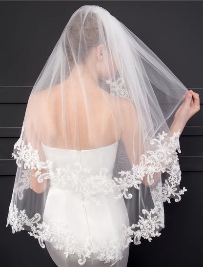 AerbaDress Two-tier Lace Applique Wedding Veil Fingertip Veils with Appliques 37.4in (95cm) Lace