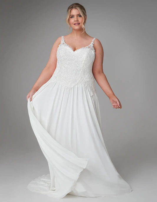 AerbaDress a floaty chiffon and lace boho gown