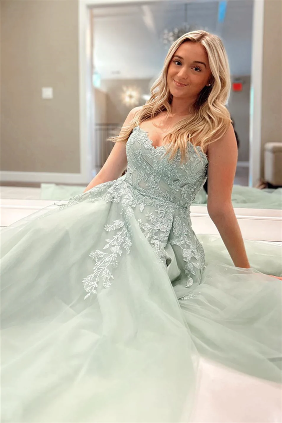 AerbaDress Prom Dresses Charming A-Line Appliques Tulle Sexy Long Floor-Length