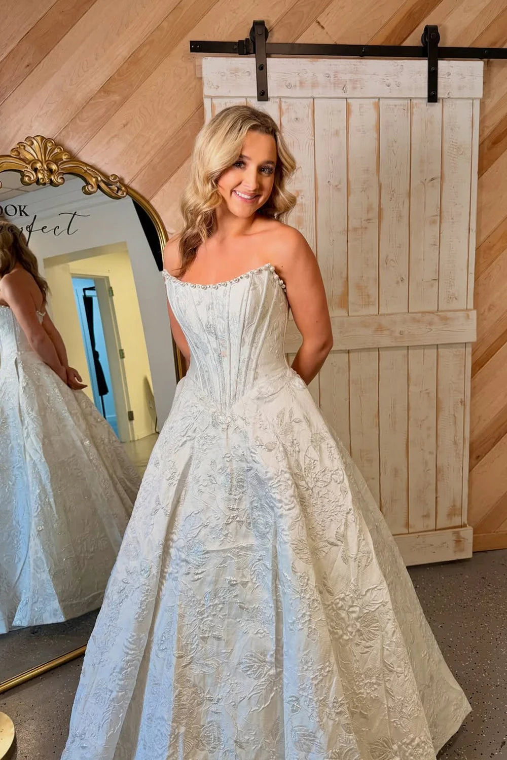 Elegant Strapless Embroidery White Floor-Length Prom Dress