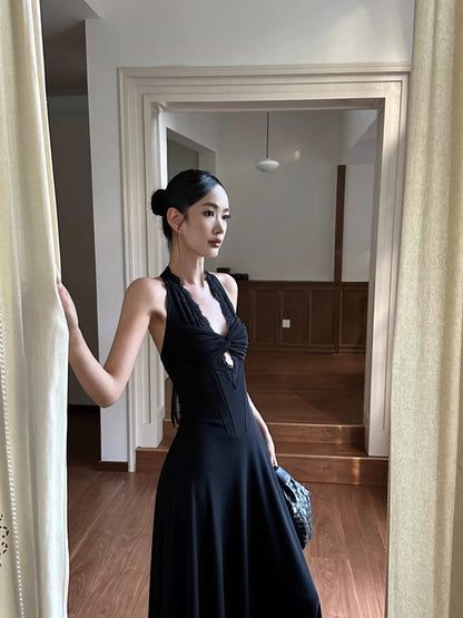 Glamorous A-Line Halter-Neck Lace-Trim Black Satin Long Evening Dresses