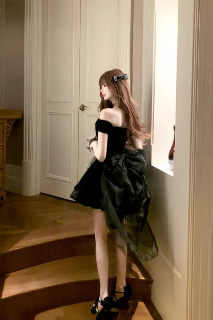Glamorous A-Line Off-the-Shoulder  Bow-Adorned Black Velvet Homecoming Dresses