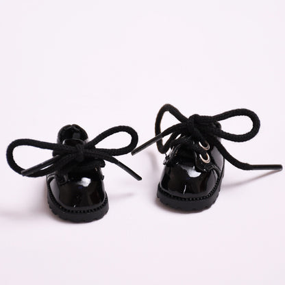 Handmade Labubu set can be paired with Labubu V1 Macaron and V2 seats with a 17cm vinyl pendant It is a gentleman's suit set with a straw hat and can be changed with Labubu (excluding dolls)（副本）