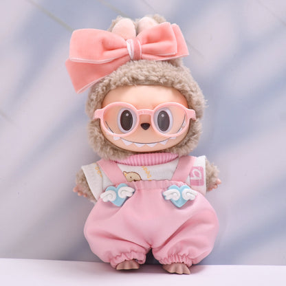 Handmade Labubu set can be paired with Labubu V1 Macaron and V2 seats with heart-shaped cloud shoulder pants set and Labubu doll clothing replacement (excluding dolls)