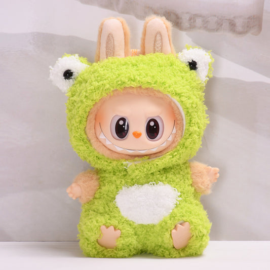 Handmade Labubu set can be paired with the Labubu V1 Macaron and V2 seats and the green frog two-piece set can be used as a Labubu doll dressing replacement (excluding dolls)