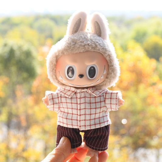 Handmade Labubu set can be paired with Labubu V1 Macaron and V2 seats with 17cm hanging accessories Labubu fabric clothing includes checkered shirts and shorts and Labubu doll clothing accessories (excluding dolls)