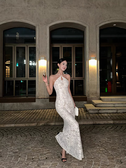 Romantic Mermaid Halter-Neck Sleeveless Lace Ivory Long Evening Dresses