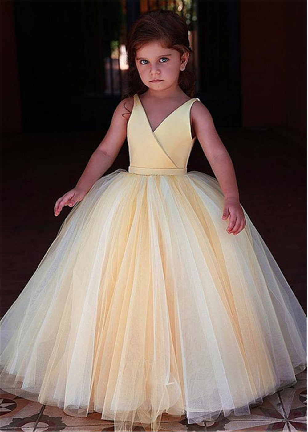 Wedding Flower Girl Dress V Neck Pleats Ball Gown Floor Length Modest Dresses Pageant Party Gift Birthday Princess Dress