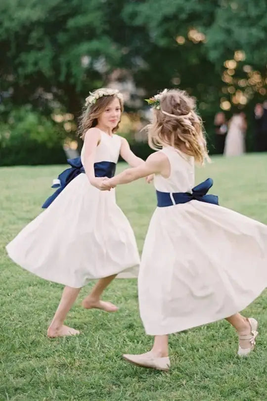 Wedding Flower Girl Dress A-line Round Neck Sleeveless with Navy Blue Ribbon Bow Girl Communion Formal Dress Princess Dress