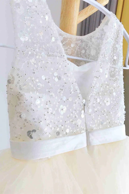 Wedding Flower Girl Dress A Line Crew Neck Sleeveless V-Back Sequin Tulle Layering Ruched Sparkle Girl Communion Formal Dress Princess Dress