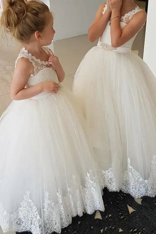 Wedding Flower Girl Dress A Line Cute White Lace Appliques Keyhole Back Beaded belt Girl Communion Formal Dress Princess Dress