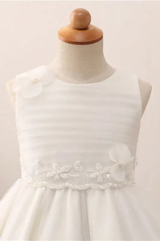 Wedding Flower Girl Dress A Line Round Neck Sleeveless Lace Applique Adorable 3D Flowers Pearl with Bow Girl Communion Formal Dress Princess Dress