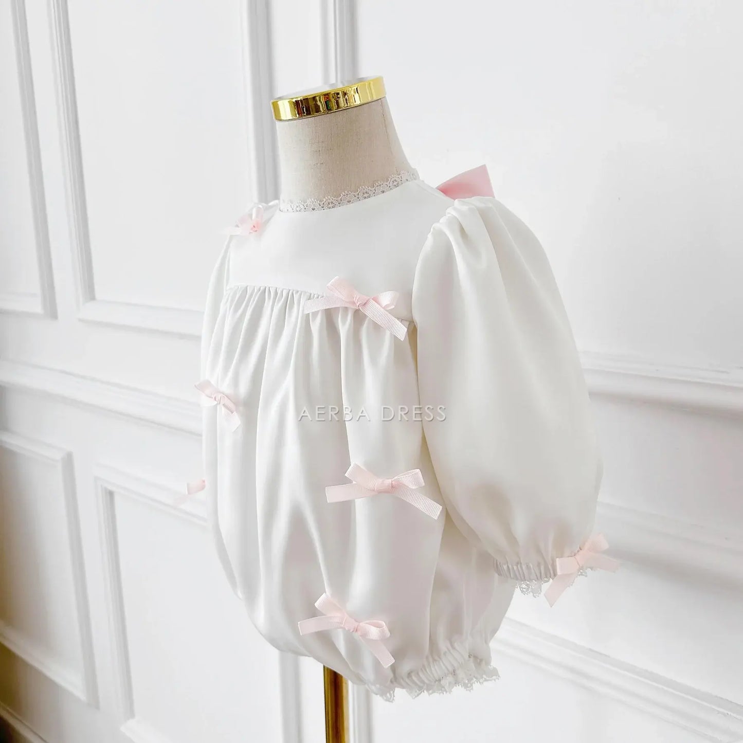 Wedding Flower Girl Dress Baby Wrap Buttocks Round Neck Long Sleeves Lace Decoration Bow Girl One-Year-Old Birthday Party Dress Cute Princess Dress