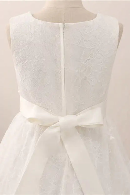 Wedding Flower Girl Dress Elegant A Line Round Neck Sleeveless Beadwork Lace with Bow Adorable Girl Communion Formal Dress Princess Dress