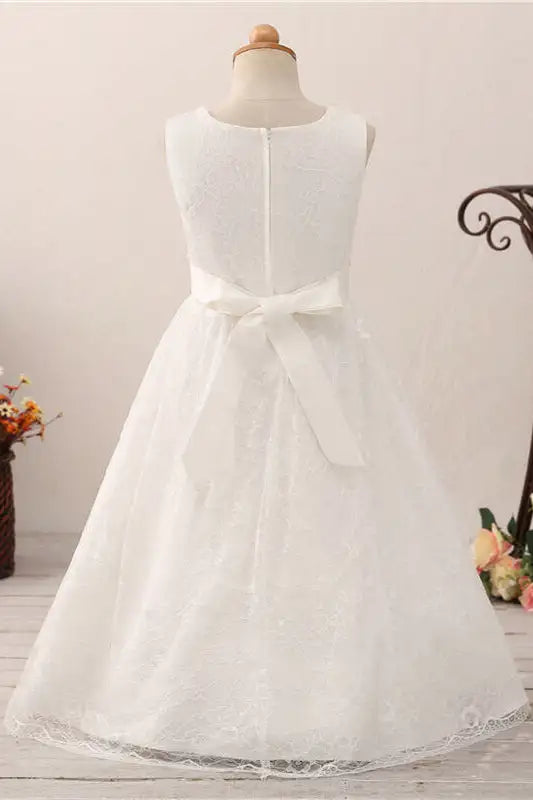 Wedding Flower Girl Dress Elegant A Line Round Neck Sleeveless Beadwork Lace with Bow Adorable Girl Communion Formal Dress Princess Dress