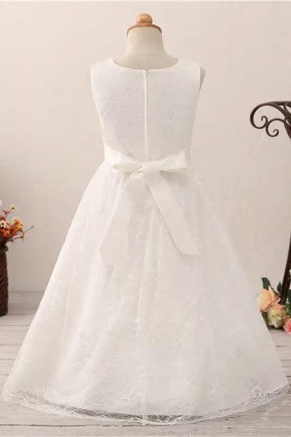 Wedding Flower Girl Dress Elegant A Line Round Neck Sleeveless Beadwork Lace with Bow Adorable Girl Communion Formal Dress Princess Dress
