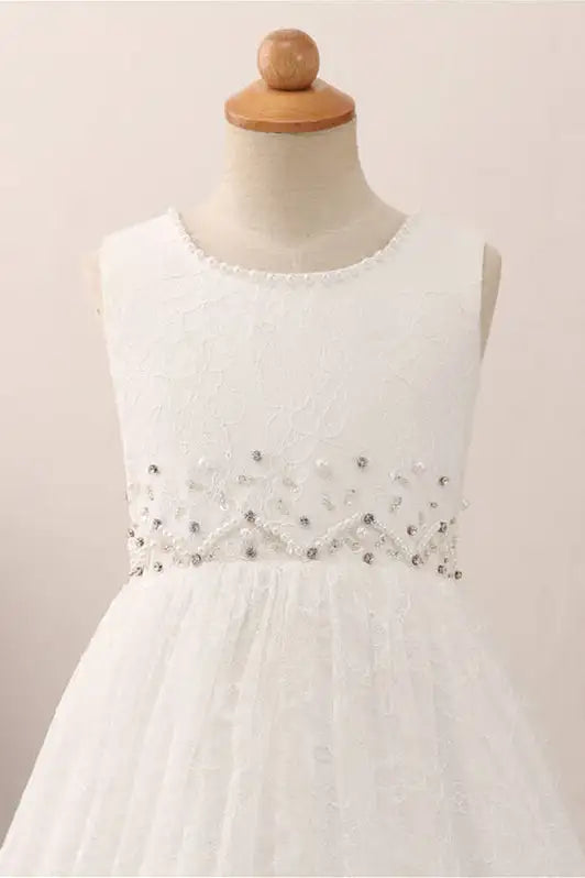 Wedding Flower Girl Dress Elegant A Line Round Neck Sleeveless Beadwork Lace with Bow Adorable Girl Communion Formal Dress Princess Dress