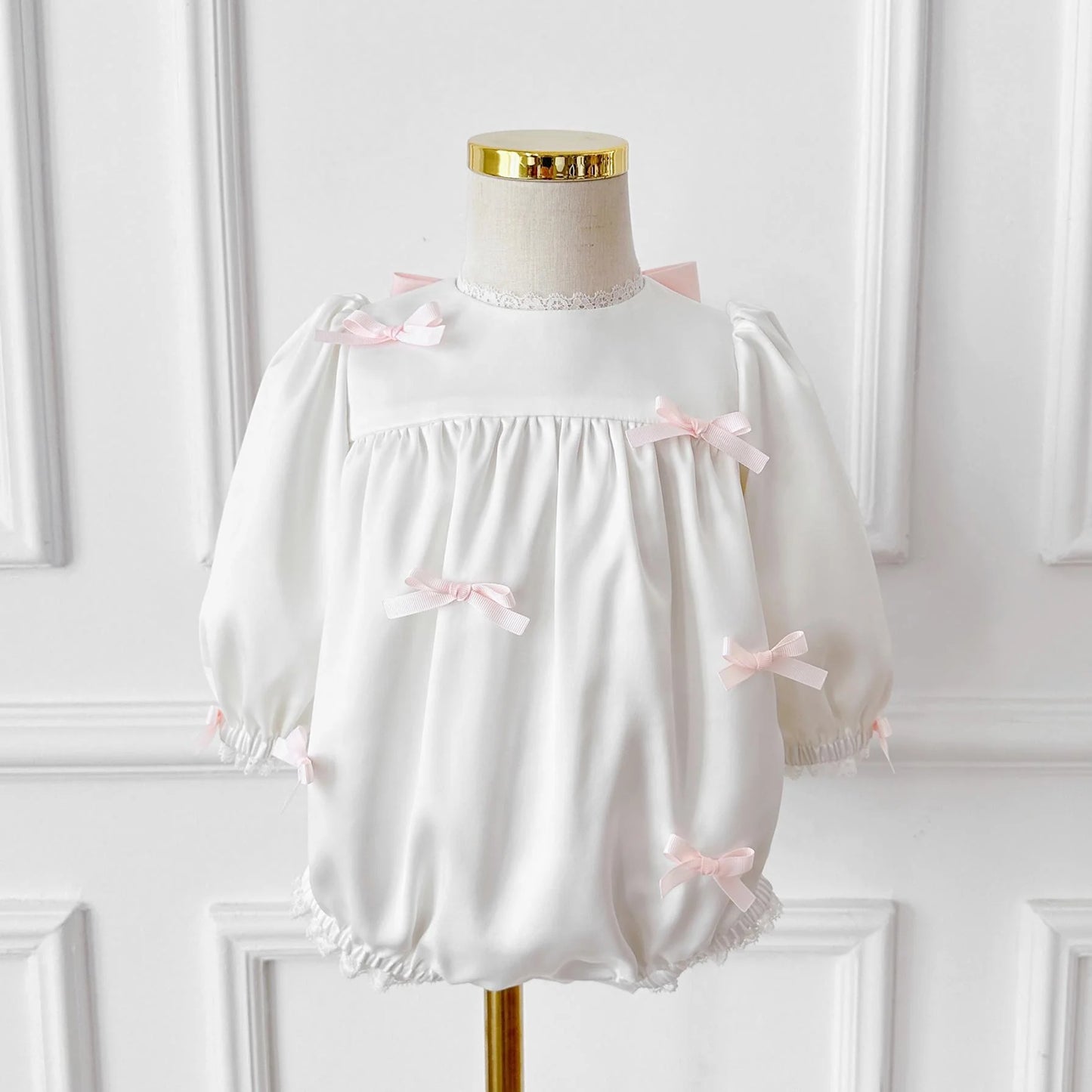 Wedding Flower Girl Dress Baby Wrap Buttocks Round Neck Long Sleeves Lace Decoration Bow Girl One-Year-Old Birthday Party Dress Cute Princess Dress