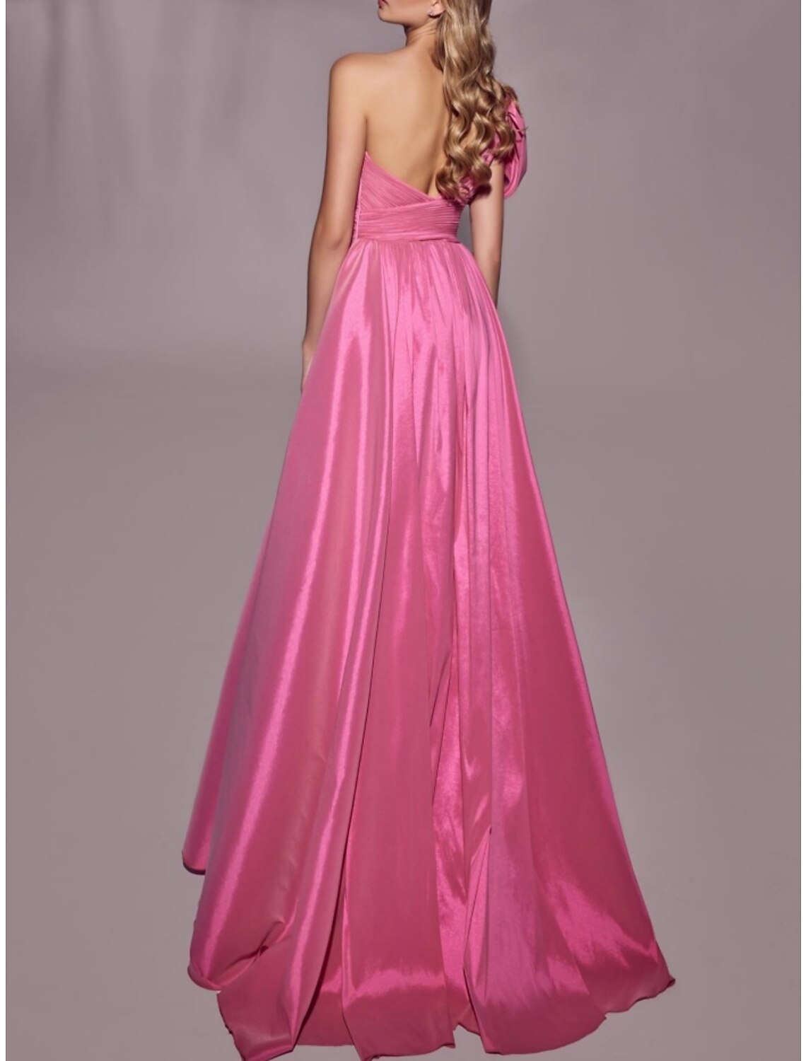 A-Line Evening Gown Elegant Dress Formal Sweep / Brush Train Short Sleeve One Shoulder Satin with Pleats Ruched Slit