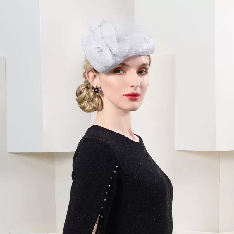 AerbaDress Hats Sinamay Bowler / Cloche Hat Saucer Hat Pillbox Hat Evening Party Cocktail Wedding British With Pure Color Lace Side Headpiece Headwear