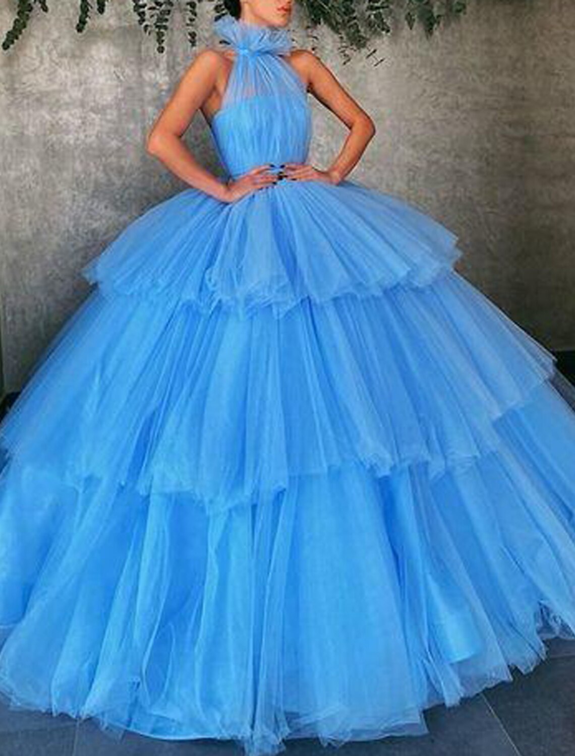 Ball Gown Prom Dresses Luxurious Dress Prom Formal Evening Floor Length Short Sleeve Strapless Tulle with Pleats Tiered