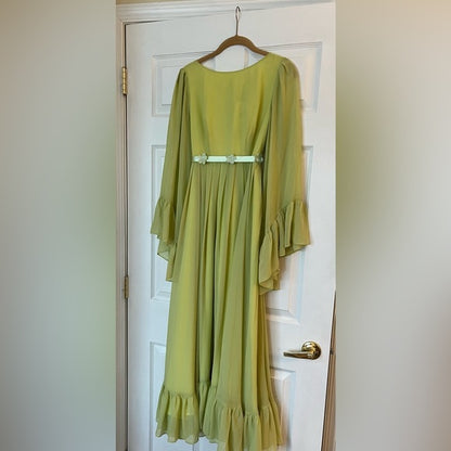 Sheath / Column Mother of the Bride Dress Wedding Guest Party Elegant Scoop Neck Floor Length Chiffon Long Sleeve with Pleats Crystals