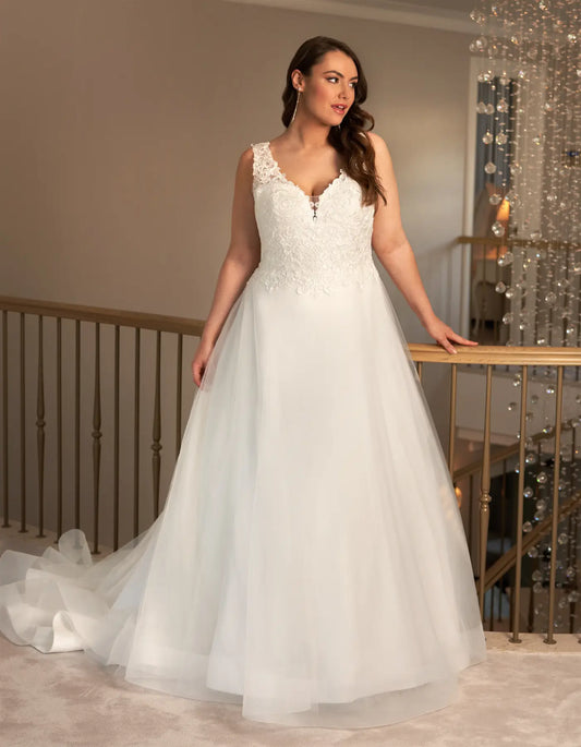 AerbaDress a tulle a-line with matte lace bodice and straps