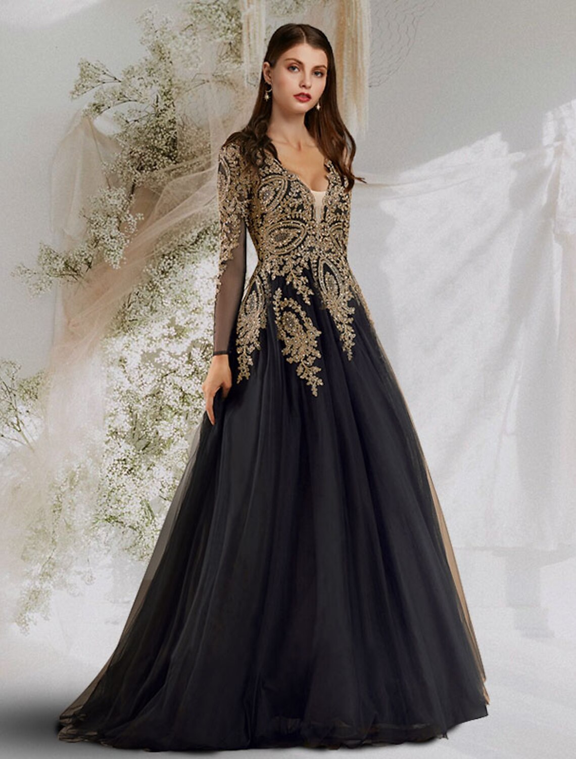 Ball Gown Luxurious Elegant Prom Formal Evening Dress V Neck Long Sleeve Floor Length Tulle with Sequin Appliques