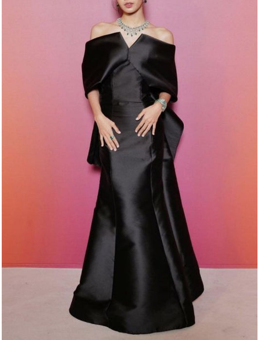 A-Line Evening Gown Elegant Dress Formal Sweep / Brush Train Black Dress Half Sleeve Off Shoulder Satin with Pleats Ruched