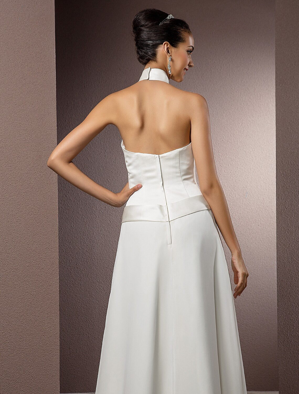 Hall Wedding Dresses Sheath / Column Halter Sleeveless Floor Length Satin Bridal Gowns With Sash / Ribbon